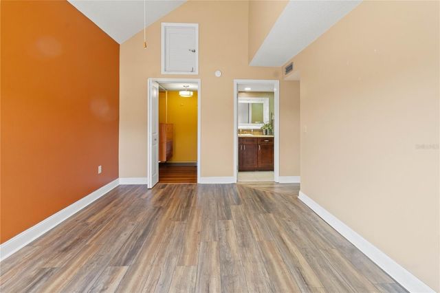 2025 SYLVESTER ROAD N202, Lakeland, FL 33803