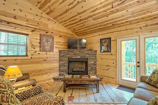 29 Carrolls Ridge, Murphy, NC 28906