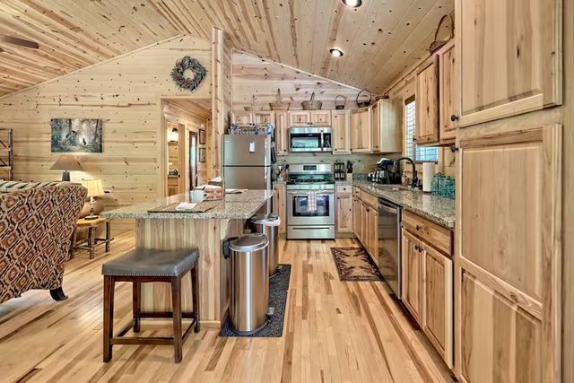 29 Carrolls Ridge, Murphy, NC 28906