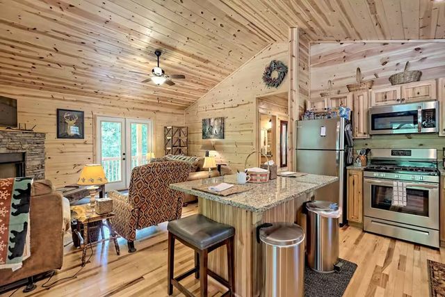 29 Carrolls Ridge, Murphy, NC 28906