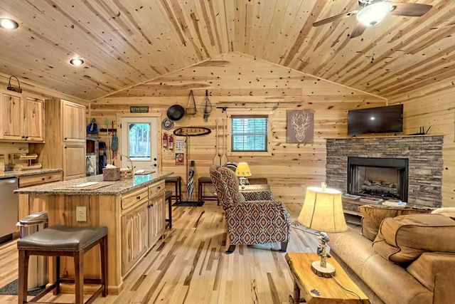 29 Carrolls Ridge, Murphy, NC 28906