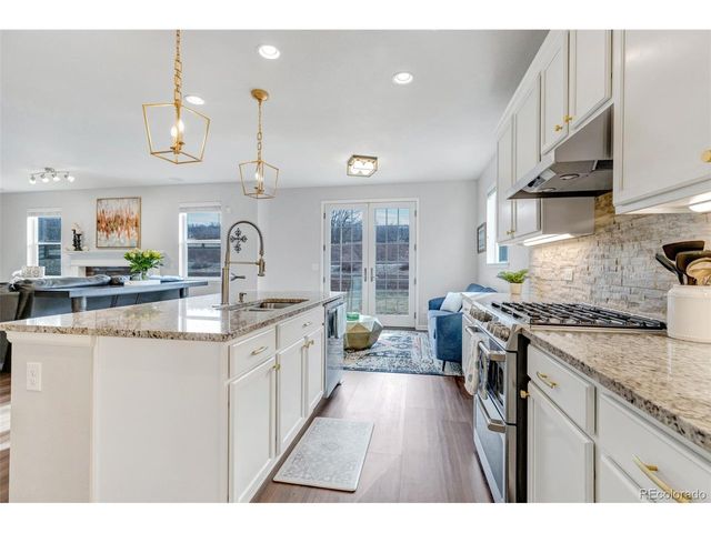 7232 Oasis Dr, Castle Rock, CO 80108