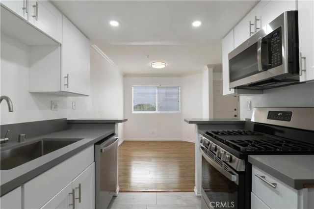 4511 Murietta Avenue 8, Sherman Oaks, CA 91423
