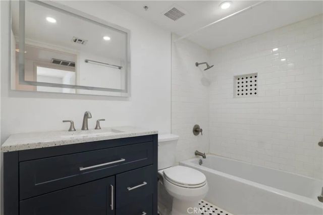 4511 Murietta Avenue 8, Sherman Oaks, CA 91423