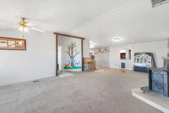 81 Nugent Road, Edgewood, NM 87015