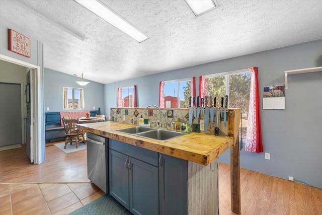 81 Nugent Road, Edgewood, NM 87015