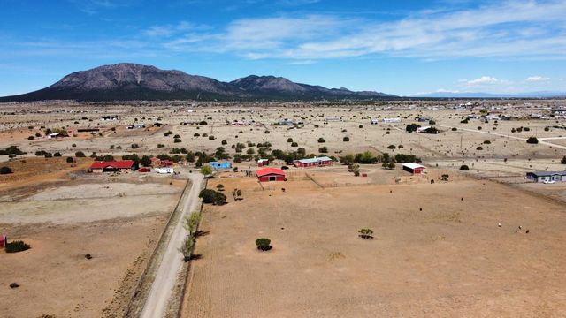 81 Nugent Road, Edgewood, NM 87015