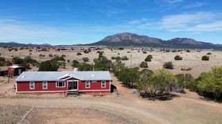 81 Nugent Road, Edgewood, NM 87015