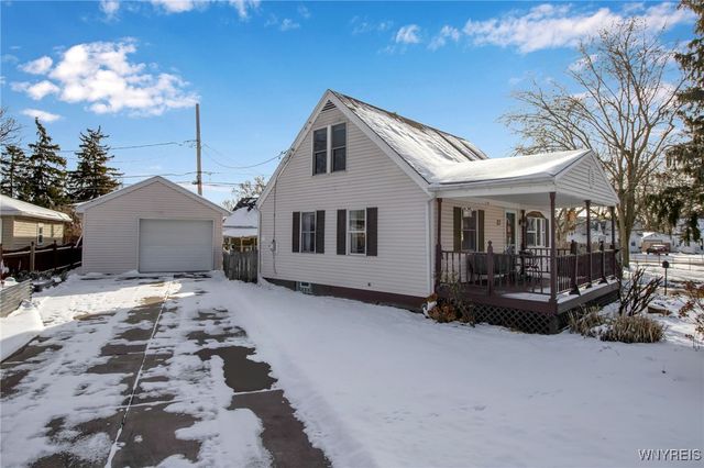 27 Federal Avenue, Cheektowaga, NY 14225