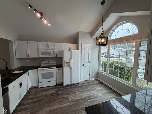 923 N Mill Run Boulevard, Greenfield, IN 46140