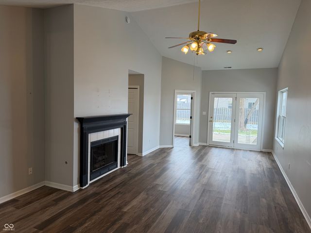 923 N Mill Run Boulevard, Greenfield, IN 46140