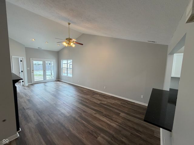 923 N Mill Run Boulevard, Greenfield, IN 46140