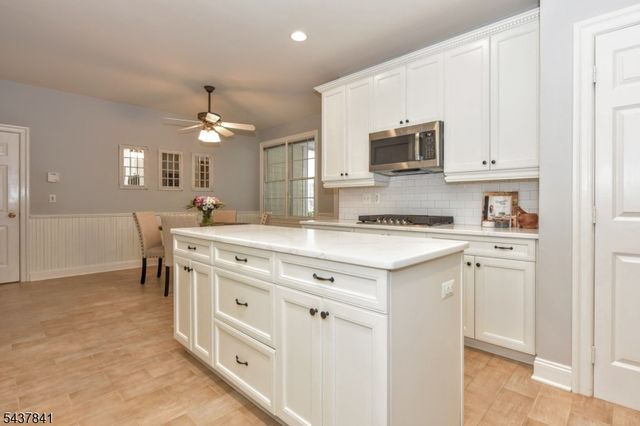 804 Fieldstone Ter, Wyckoff Twp., NJ 07481