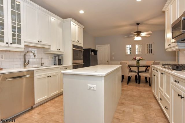 804 Fieldstone Ter, Wyckoff Twp., NJ 07481
