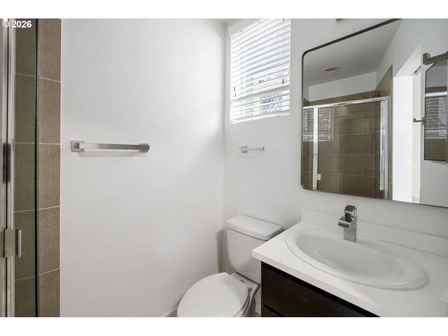 4315 Se DIVISION St A, Portland, OR 97206