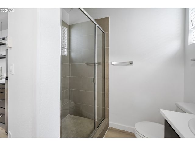 4315 Se DIVISION St A, Portland, OR 97206