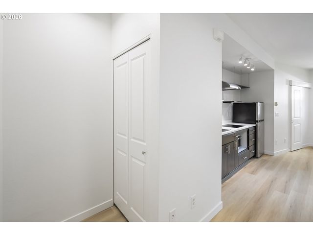 4315 Se DIVISION St A, Portland, OR 97206