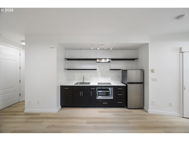 4315 Se DIVISION St A, Portland, OR 97206