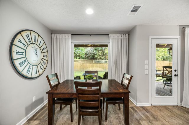 165 Lakeside Drive, Montgomery, TX 77356