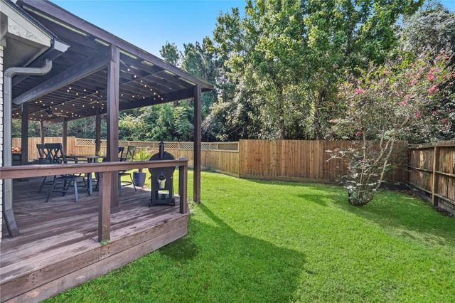 165 Lakeside Drive, Montgomery, TX 77356