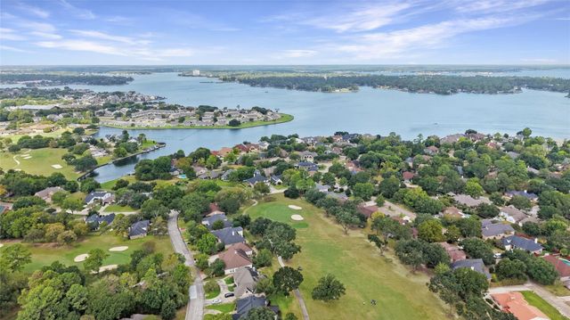 165 Lakeside Drive, Montgomery, TX 77356