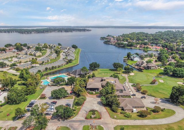 165 Lakeside Drive, Montgomery, TX 77356