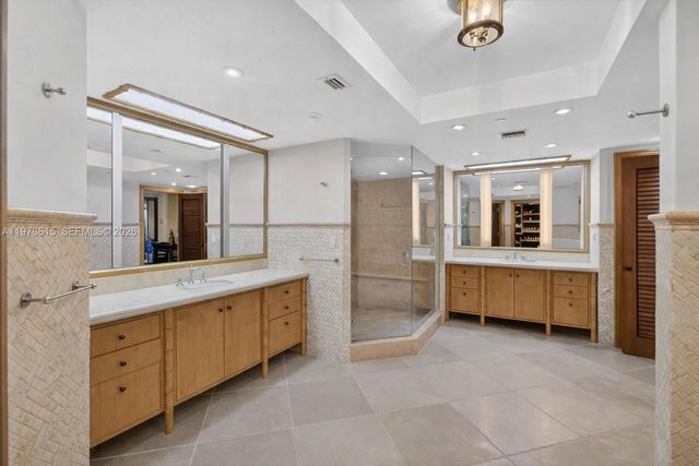 430 Grand Bay Drive 801, Key Biscayne, FL 33149