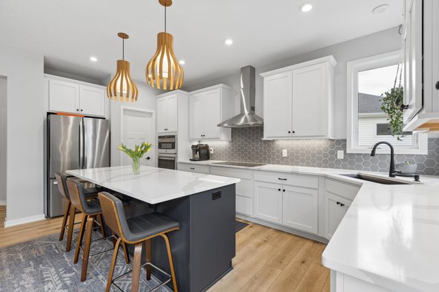 6780 Bellflower Drive, Excelsior, MN 55331