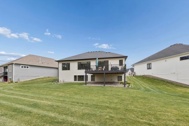 6780 Bellflower Drive, Excelsior, MN 55331