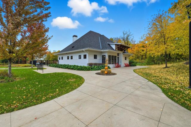 6780 Bellflower Drive, Excelsior, MN 55331