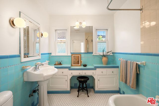 4135 Lafayette Place, Culver City, CA 90232