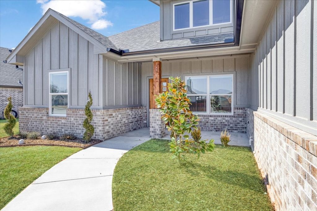 504 Courtney Drive, Sherman, TX 75092