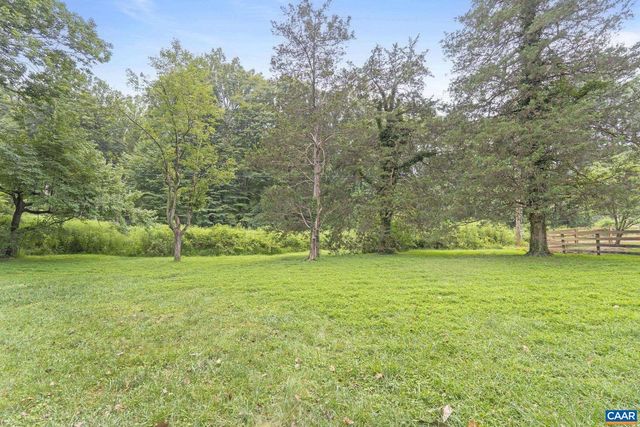 1606 GROVE RD, Charlottesville, VA 22901