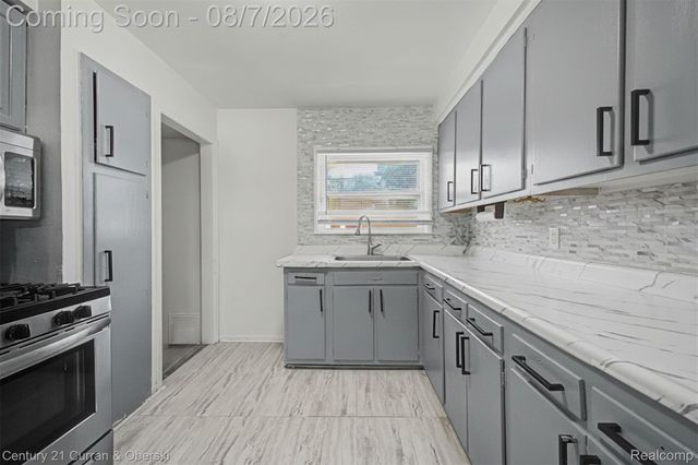 28040 Rosewood Street, Inkster, MI 48141