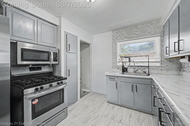 28040 Rosewood Street, Inkster, MI 48141