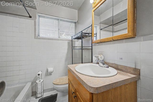 28040 Rosewood Street, Inkster, MI 48141