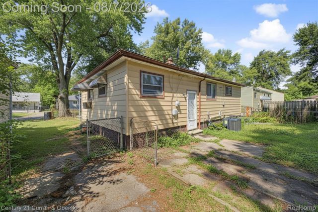 28040 Rosewood Street, Inkster, MI 48141