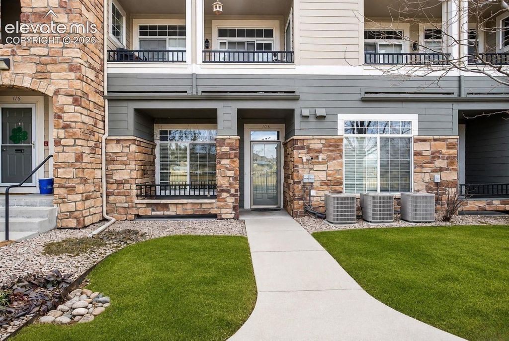 494 Black Feather Loop 106, Castle Rock, CO 80104
