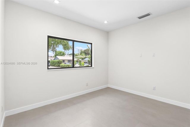 6853 S Waterway Dr, Miami, FL 33155