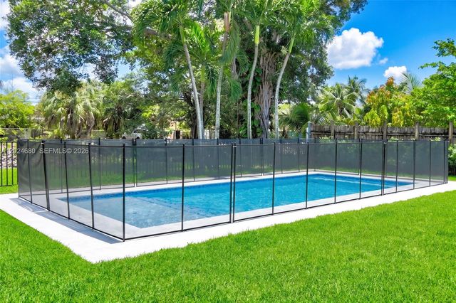 6853 S Waterway Dr, Miami, FL 33155