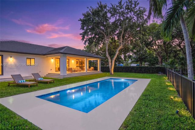 6853 S Waterway Dr, Miami, FL 33155