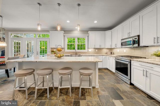 40845 FOREST GLEN DR, Leesburg, VA 20175