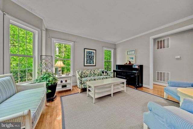 40845 FOREST GLEN DR, Leesburg, VA 20175