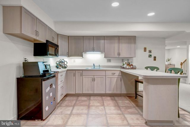40845 FOREST GLEN DR, Leesburg, VA 20175