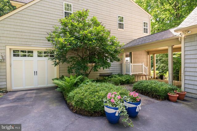 40845 FOREST GLEN DR, Leesburg, VA 20175
