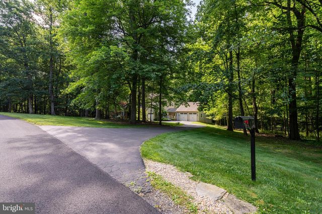 40845 FOREST GLEN DR, Leesburg, VA 20175