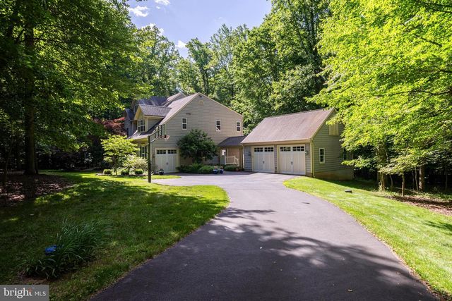40845 FOREST GLEN DR, Leesburg, VA 20175