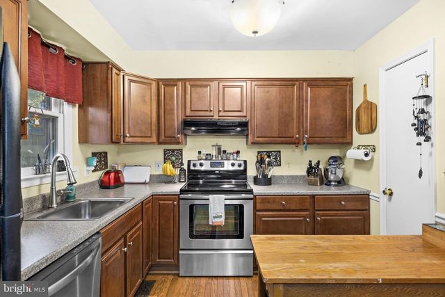 4 WEST BRIAR DR, Stafford, VA 22554