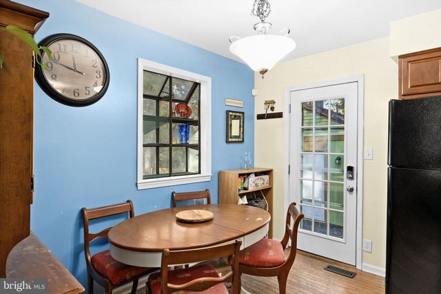 4 WEST BRIAR DR, Stafford, VA 22554