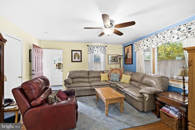 4 WEST BRIAR DR, Stafford, VA 22554